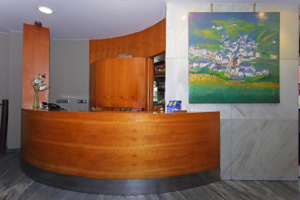 Hotel Vetusta Oviedo Luaran gambar